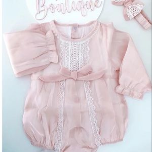 Valevi Boutique baby romper with headband